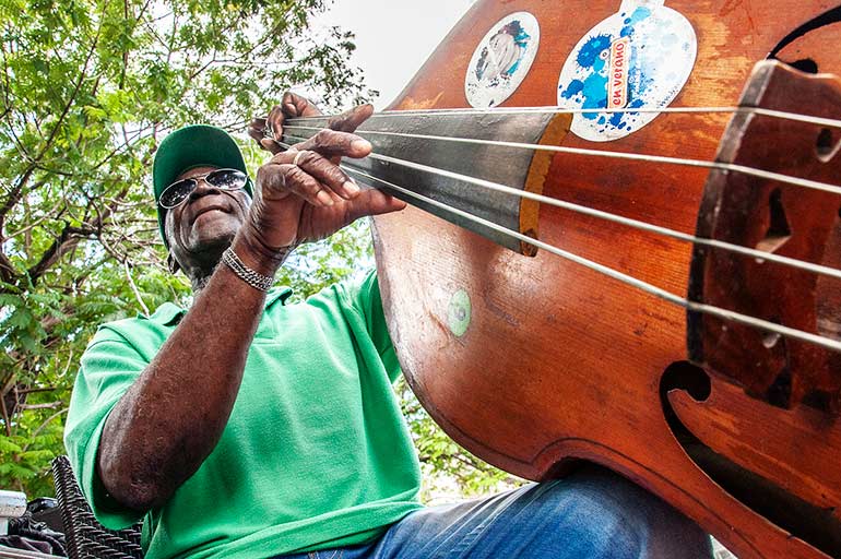 Cuba jazz bass violin player.